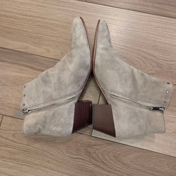 Sam Edelman Suede Studded Fringe Gray Bootie size 10 - Picture 6 of 8